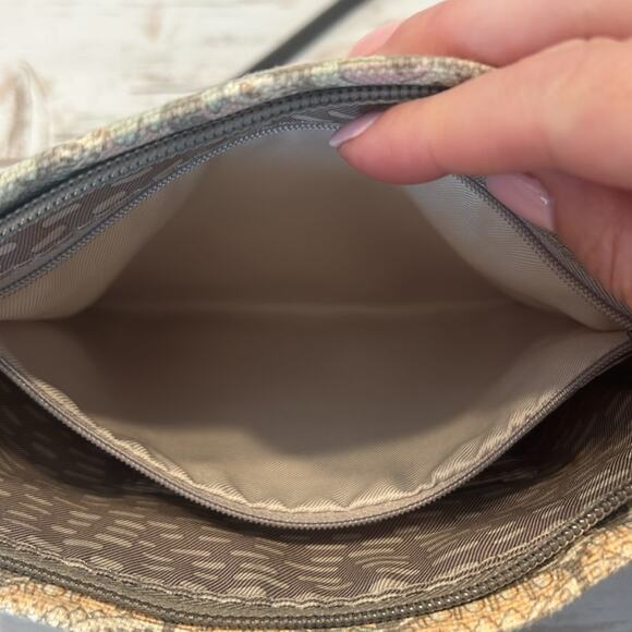 Sakroots Camden Crossbody Handbag in Pastel One World - Picture 13 of 15